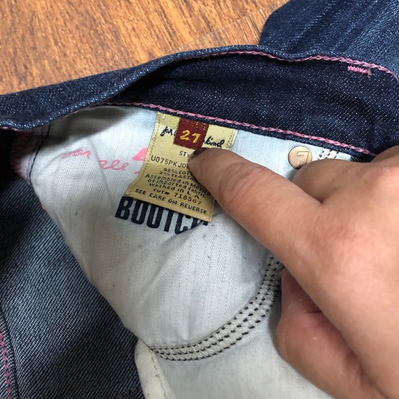 7 for All Mankind Bootcut Jeans - Picture 3 of 6